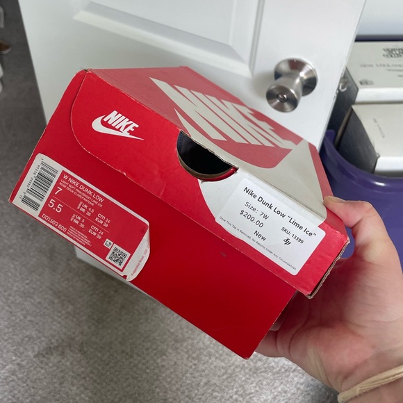 Nike Dunk Low - Lime Ice (Women’s) - Picture 4 of 7